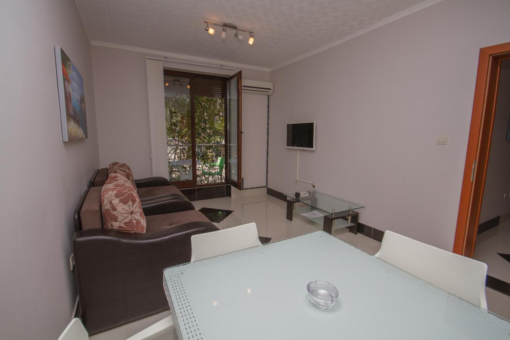 Apartmani Milena Херцег Нови Екстериор снимка
